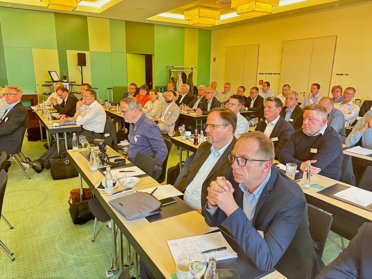 Blick ins Plenum der Mitgliederversammlung Blick ins Plenum der Mitgliederversammlung